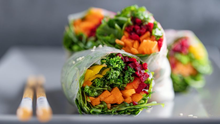 Stylowy catering na eventy firmowe we Wrocławiu, idealny do spotkań biznesowych i imprez w nietypowych lokalizacjach.