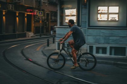 Rowery jako środek transportu w mieście: Ekologiczne i zdrowe rozwiązanie.
