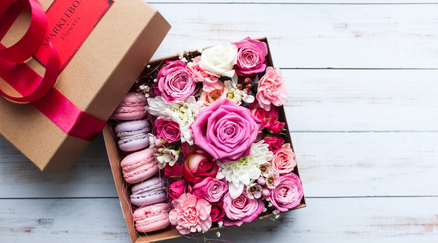 Zamów kwiaty z dostawą do domu we Wrocławiu. Doskonały sposób na wyrażenie uczuć lub uczczenie ważnej chwili.